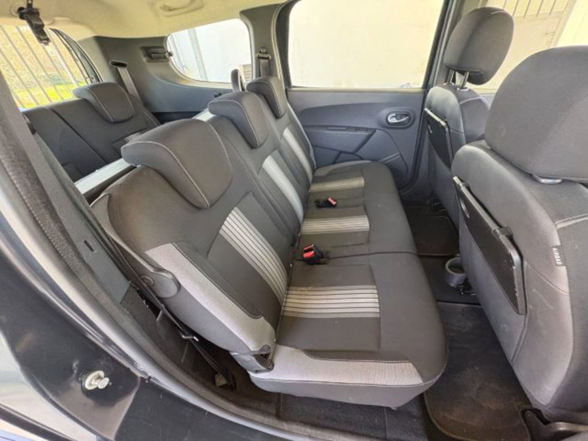 Dacia Lodgy 1.5 dCi 8V 110CV 7 posti Lauréate (12)