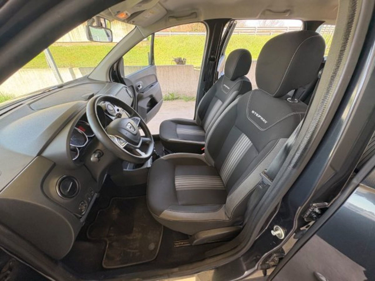 Dacia Lodgy 1.5 dCi 8V 110CV 7 posti Lauréate (9)