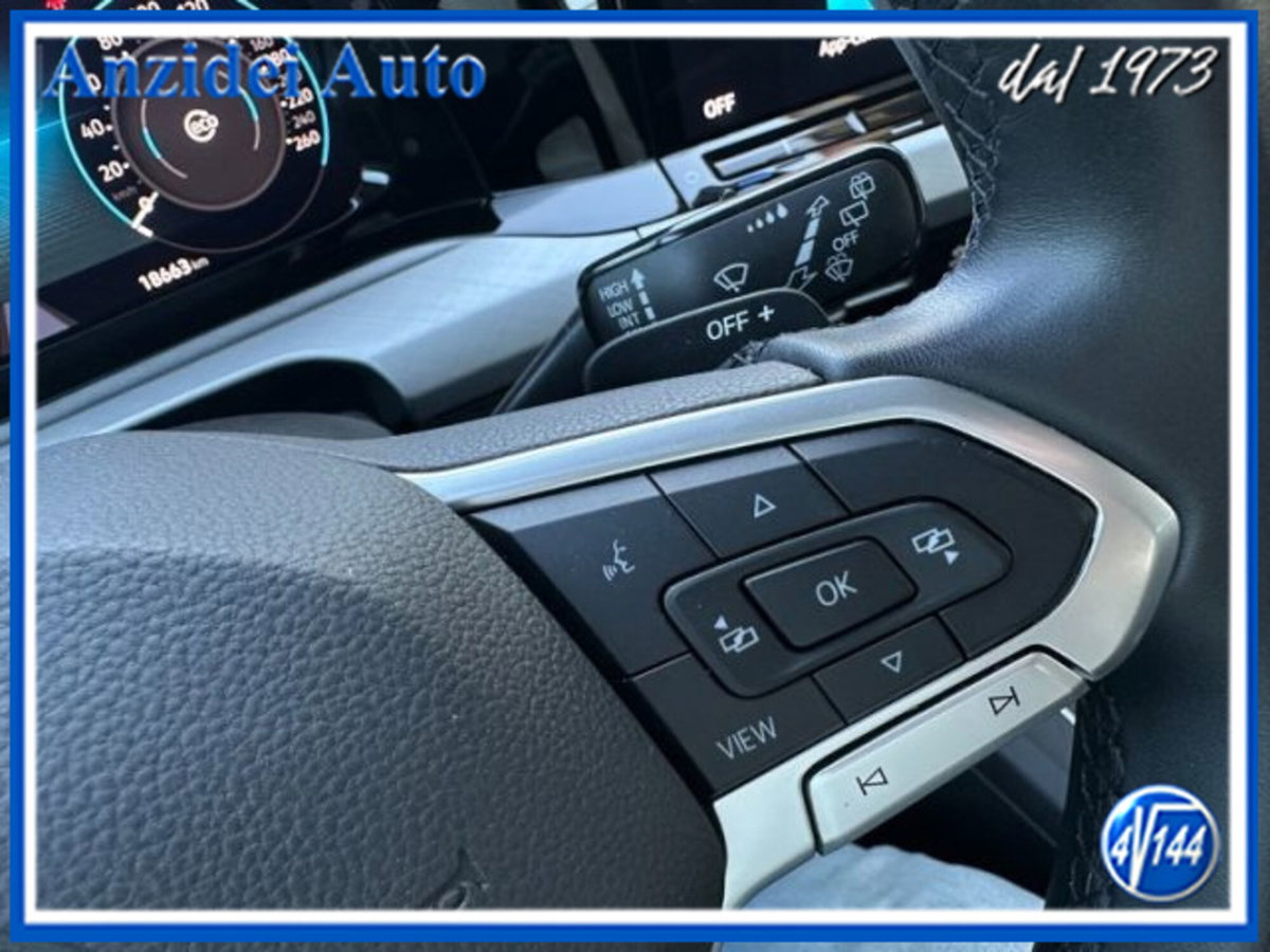 Volkswagen Golf Variant 1.0 eTSI EVO DSG Life (17)