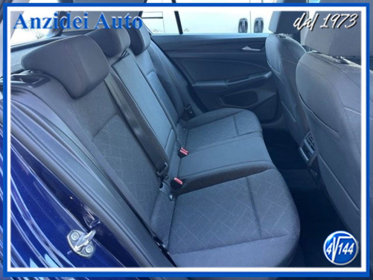 Volkswagen Golf Variant 1.0 eTSI EVO DSG Life (9)