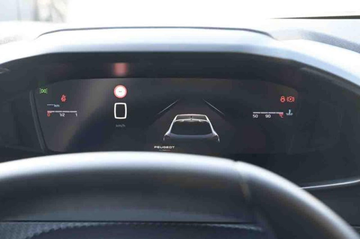 Peugeot 208 PureTech 100 Stop&Start 5 porte Allure (13)