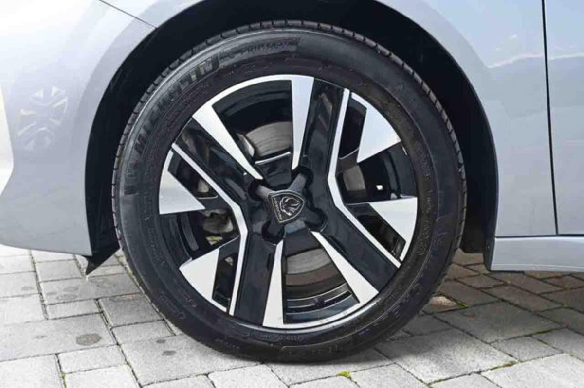 Peugeot 208 PureTech 100 Stop&Start 5 porte Allure (6)