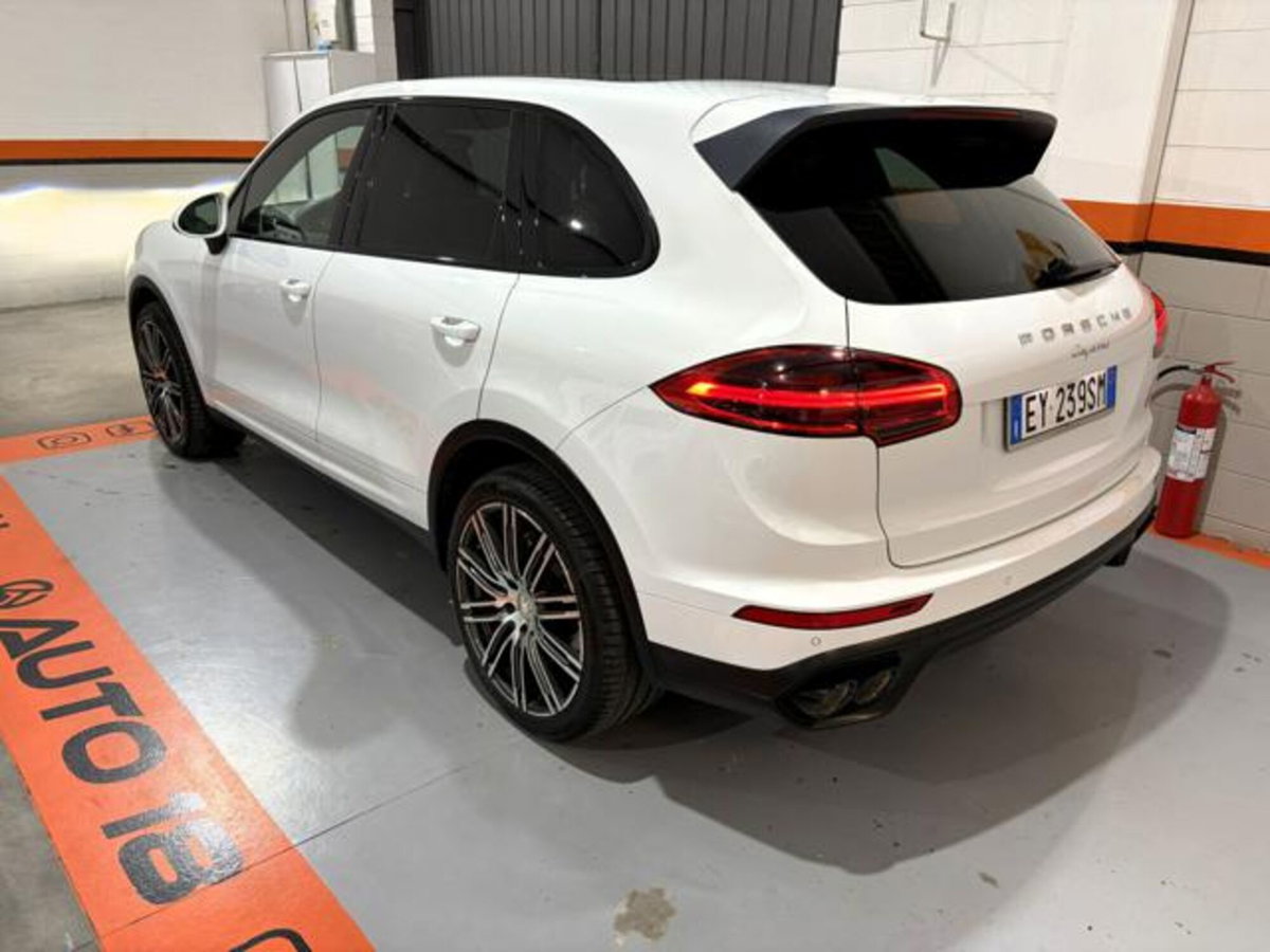Porsche Cayenne 3.0 Diesel (3)
