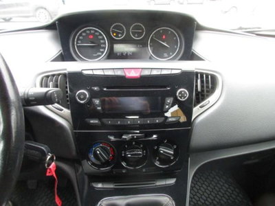 Lancia Ypsilon 1.3 MJT 16V 95 CV 5 porte S&S Gold (13)