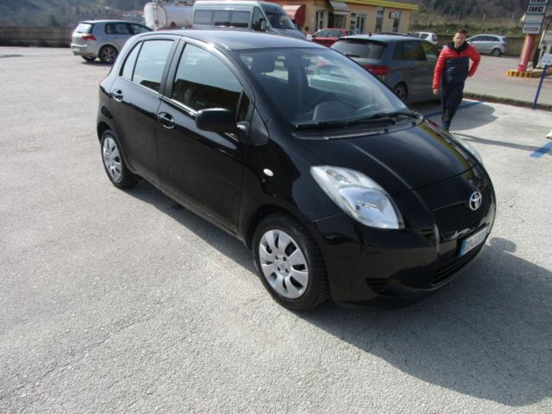 Toyota Yaris 16V cat 5 porte Sol