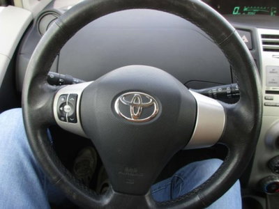 Toyota Yaris 16V cat 5 porte Sol (12)