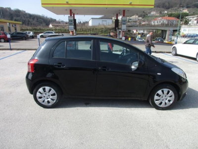 Toyota Yaris 16V cat 5 porte Sol (3)