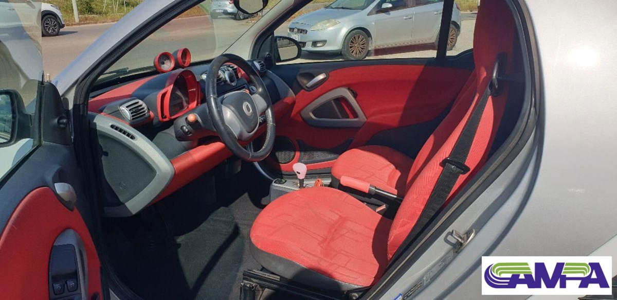 smart Fortwo 1000 52 kW MHD coupé passion (4)