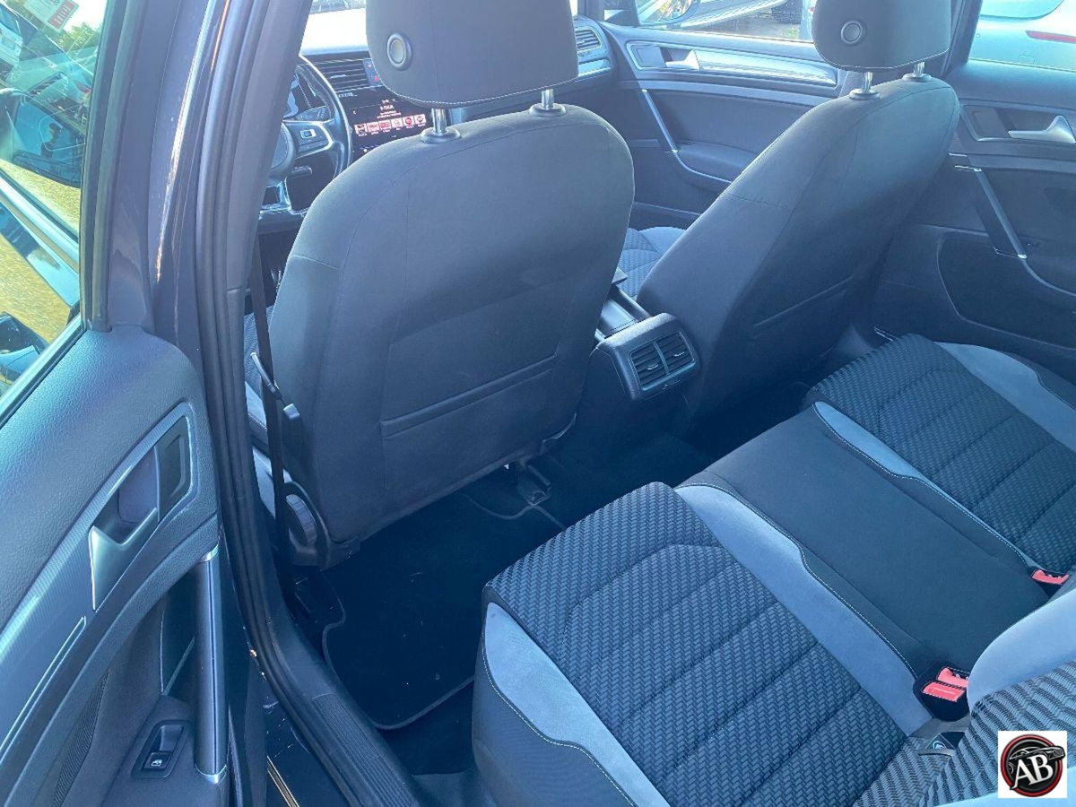 Volkswagen Golf Variant 1.5 TSI 150 CV EVO ACT R-Line (16)