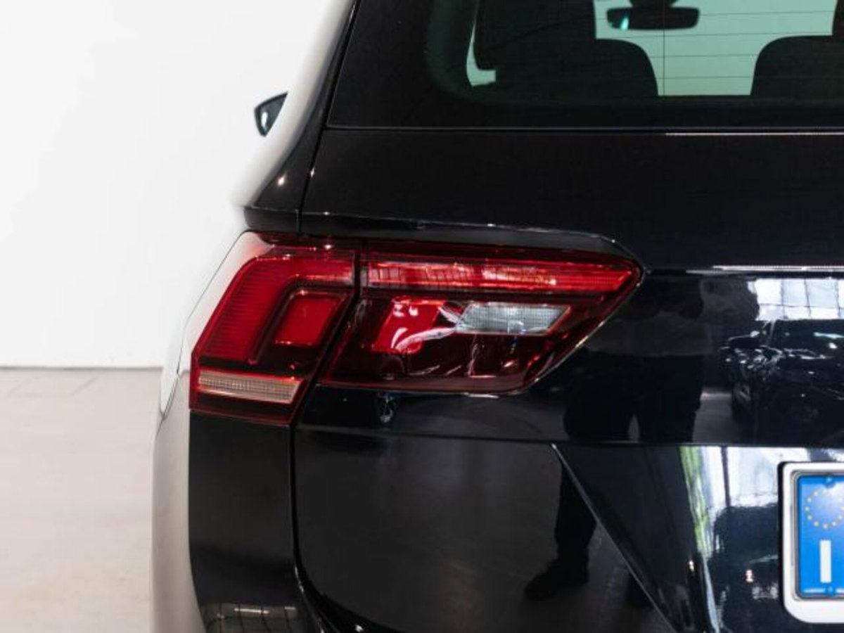 Volkswagen Tiguan Allspace 2.0 tdi Life 150cv dsg (9)