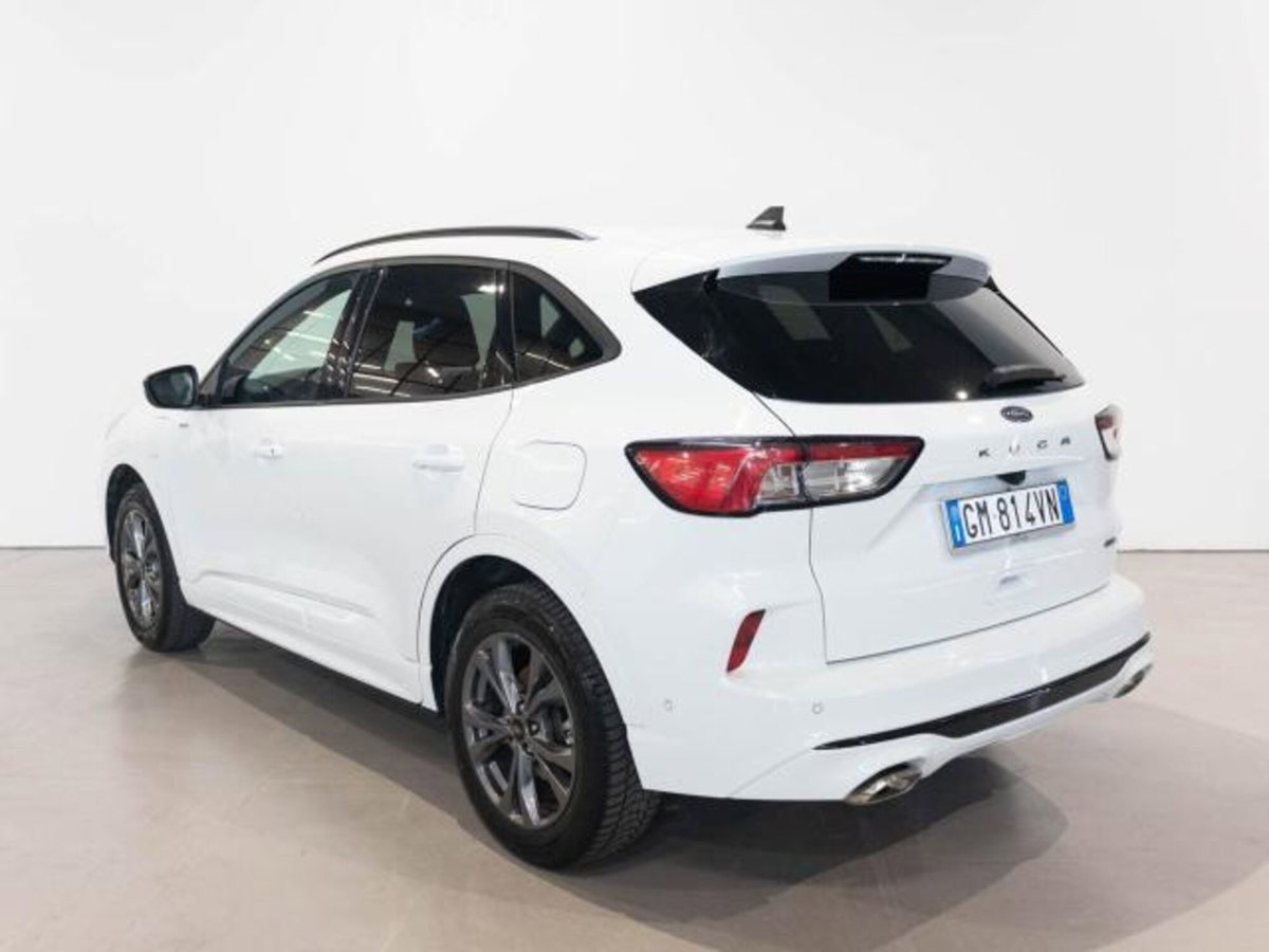 Ford Kuga 2.5 200 CV 4WD 5tronic Titanium (3)