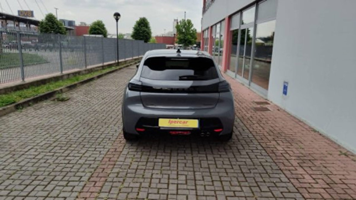Peugeot 208 51 kWh GT (5)