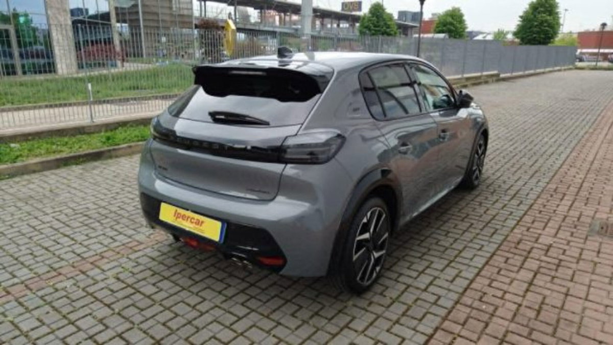 Peugeot 208 51 kWh GT (6)