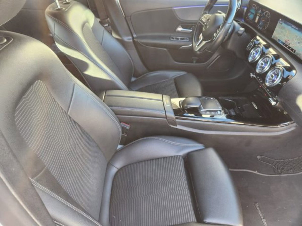 Mercedes-Benz Classe A Sedan 180 d Automatic 4p. Sport (12)