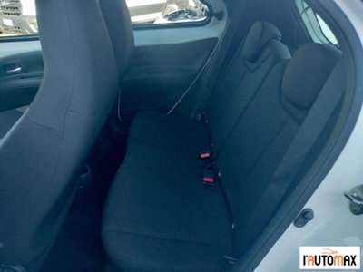 Toyota Aygo X 1.0 Active 72cv s-cvt (11)