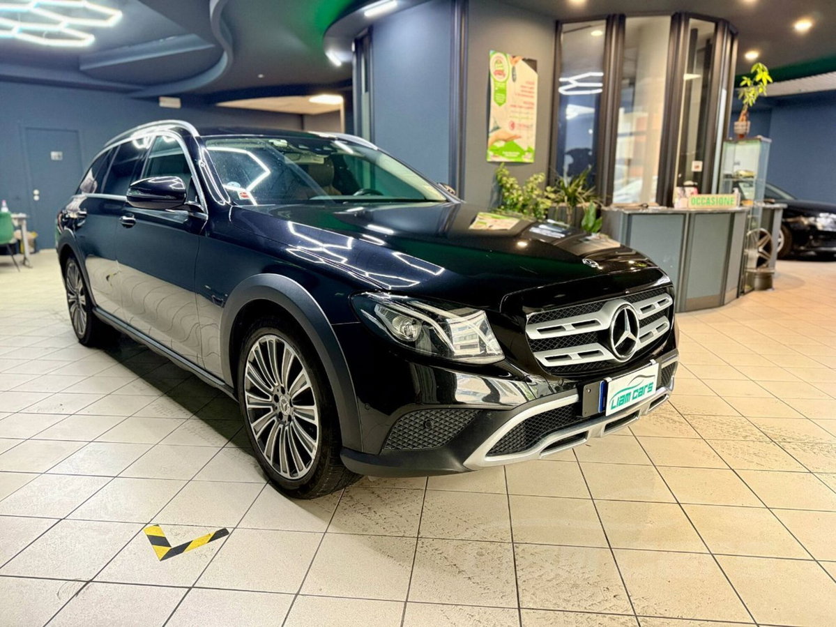 Mercedes-Benz Classe E Station Wagon 350 d 4Matic Premium Plus All-Terrain (3)