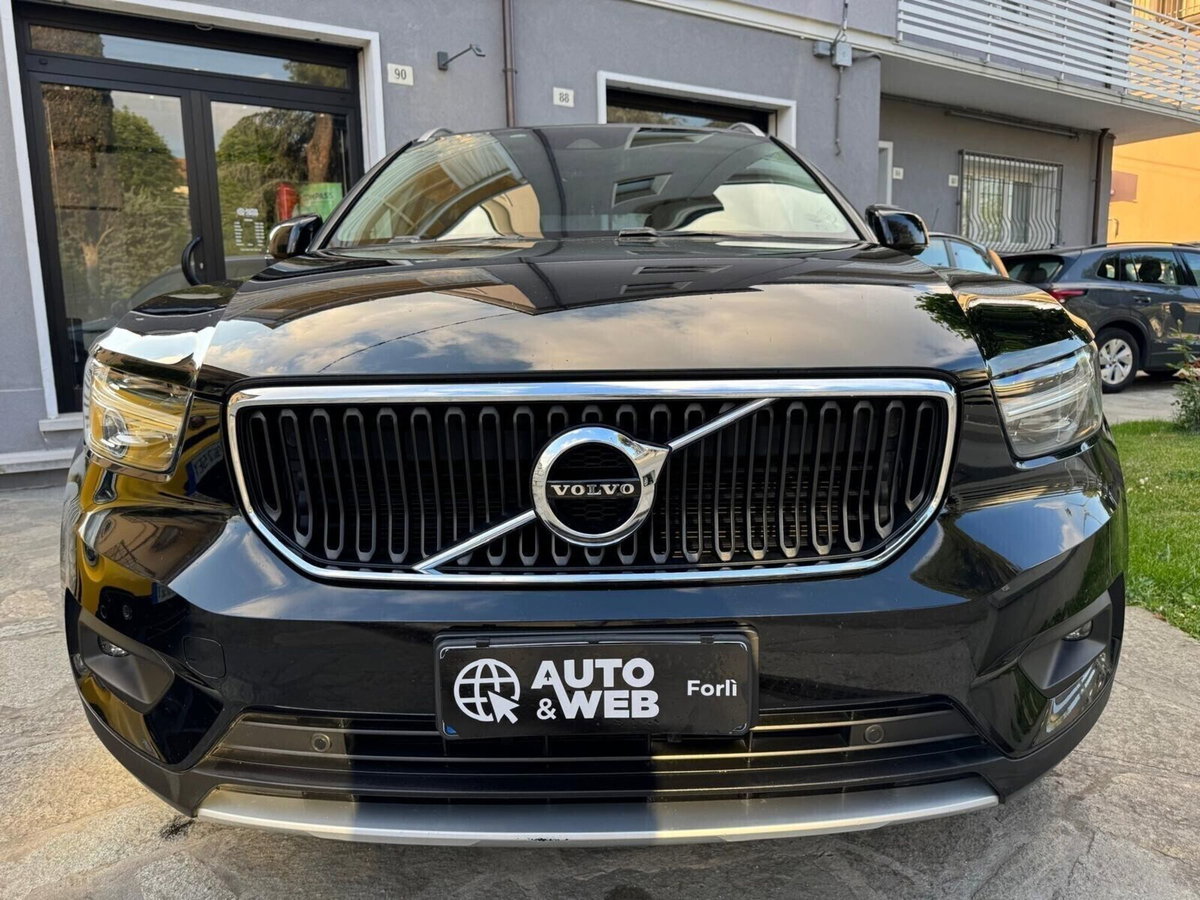 Volvo XC40 D3 Geartronic R-design (4)