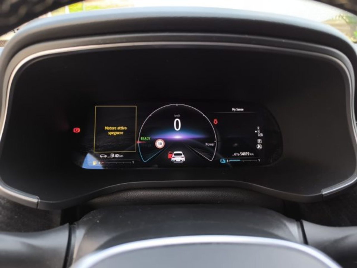 Renault Arkana E-Tech 145 CV R.S.Line Fast Track (11)