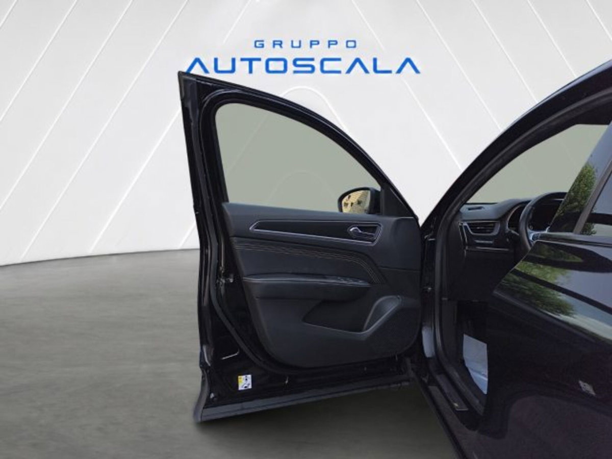 Renault Arkana E-Tech 145 CV R.S.Line Fast Track (8)
