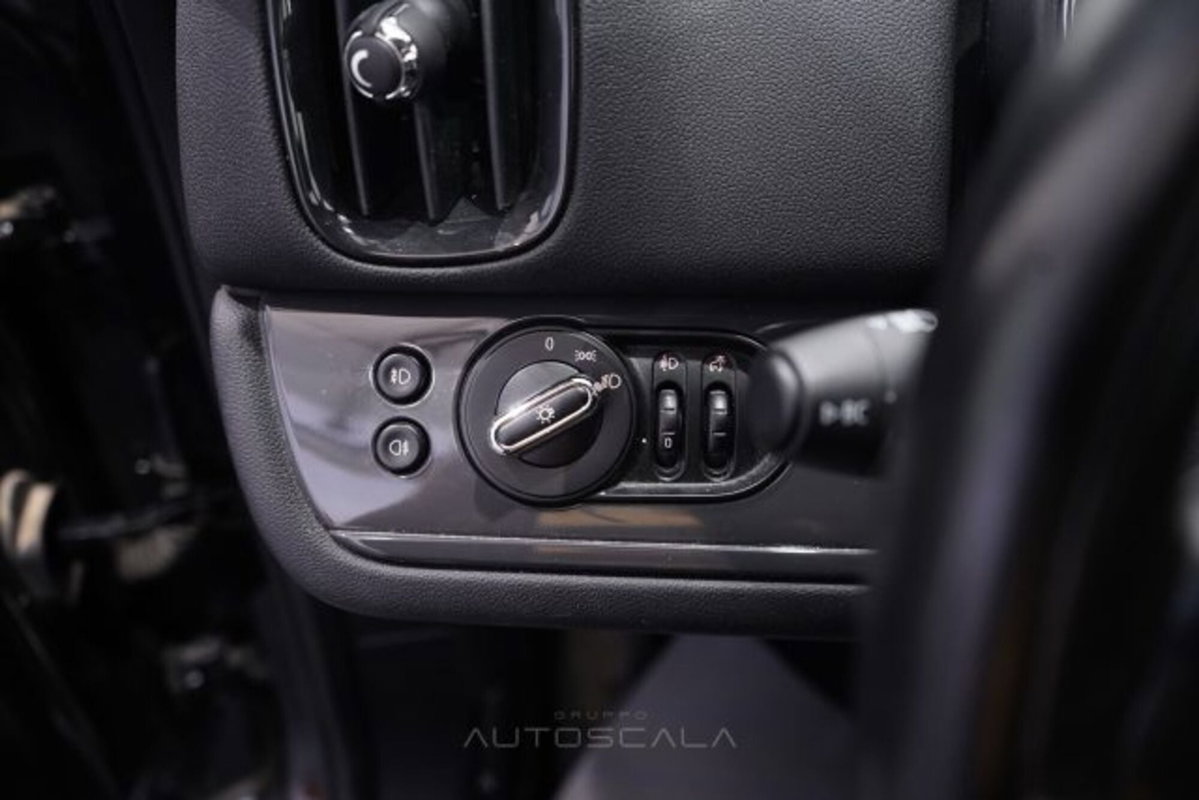 MINI Mini Countryman 2.0 Cooper D Business Countryman ALL4 Automatica (12)