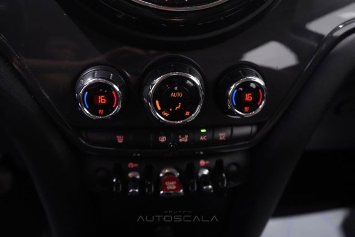 MINI Mini Countryman 2.0 Cooper D Business Countryman ALL4 Automatica (16)
