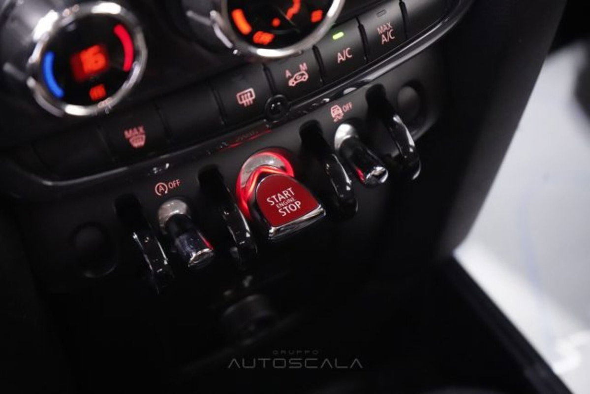 MINI Mini Countryman 2.0 Cooper D Business Countryman ALL4 Automatica (17)