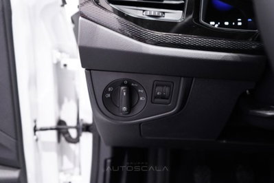Volkswagen Taigo 1.0 TSI 110 CV Life (13)