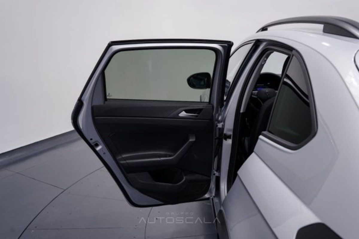 Volkswagen Taigo 1.0 TSI 110 CV DSG Life (19)