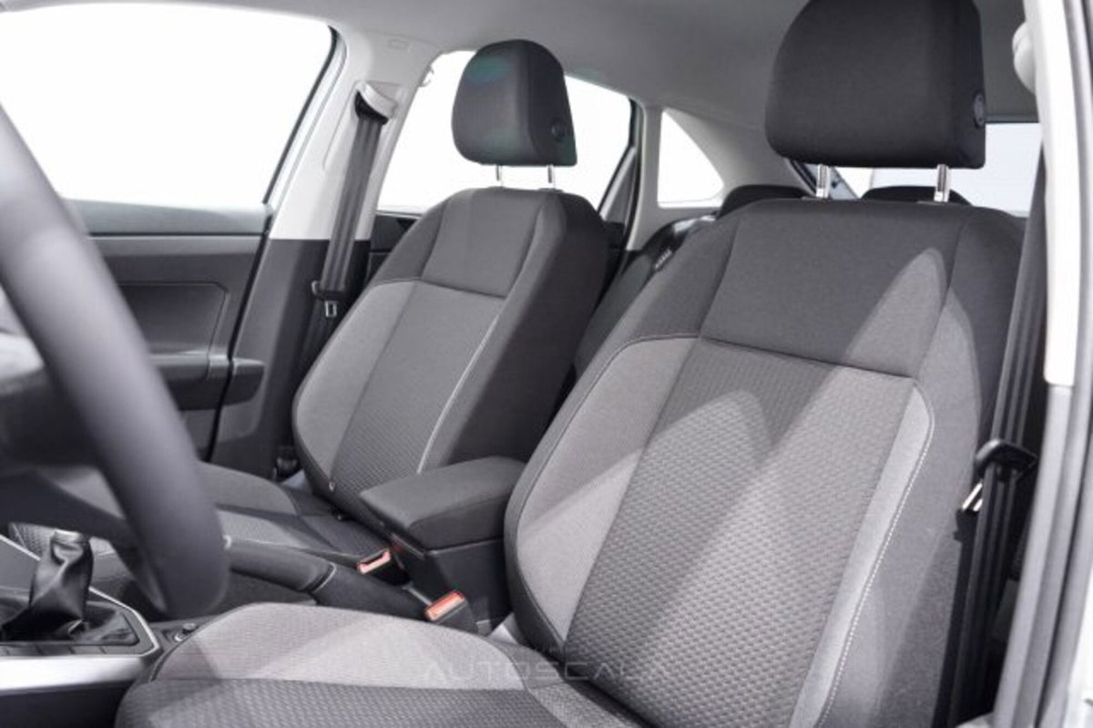 Volkswagen Taigo 1.0 TSI 110 CV DSG Life (11)