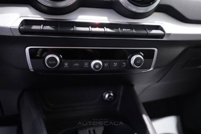 Audi Q2 Q2 30 TDI S tronic Identity Black (20)