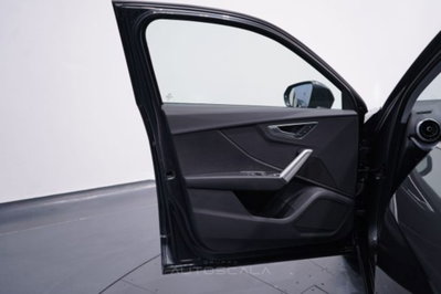 Audi Q2 Q2 30 TDI S tronic Identity Black (9)