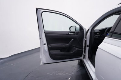 Volkswagen Taigo 1.0 tsi Life 95cv (9)