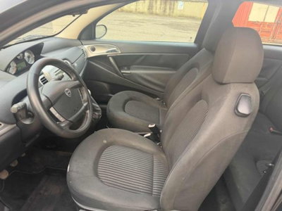 Lancia Ypsilon 1.2 Versus (12)