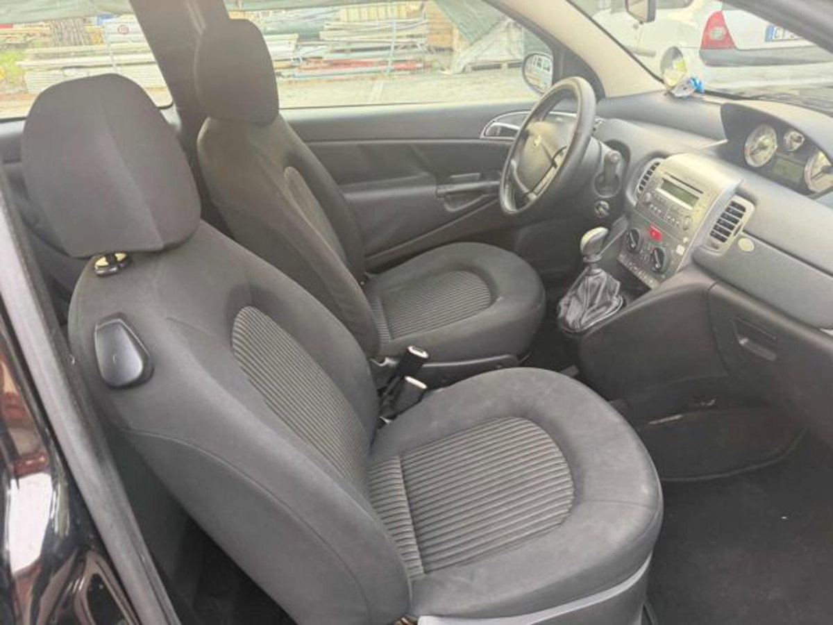 Lancia Ypsilon 1.2 Versus (11)