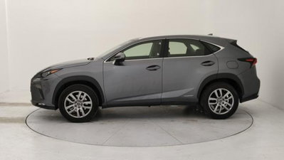 Lexus NX 2.5 Business 2wd 197cv e-cvt (2)