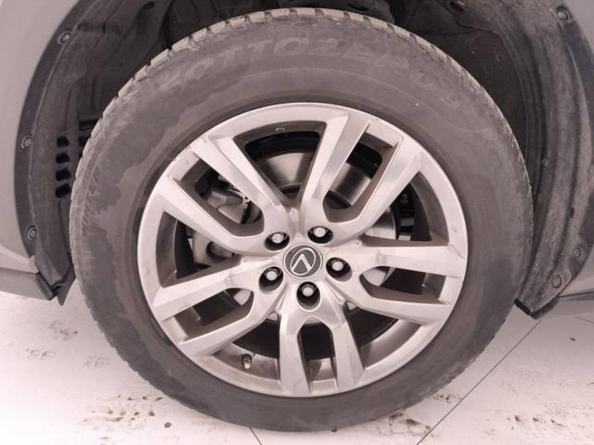 Lexus NX 2.5 Business 2wd 197cv e-cvt (9)