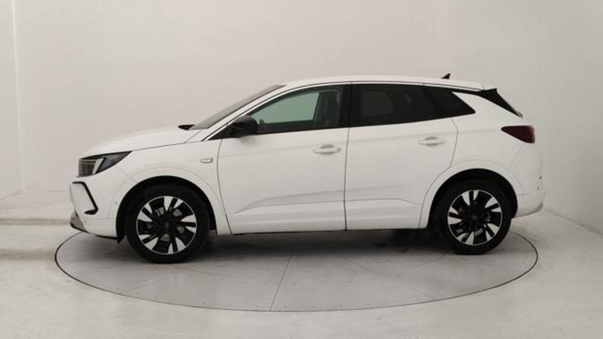Opel Grandland 1.5 ecotec Ultimate s&s 130cv at8 (2)