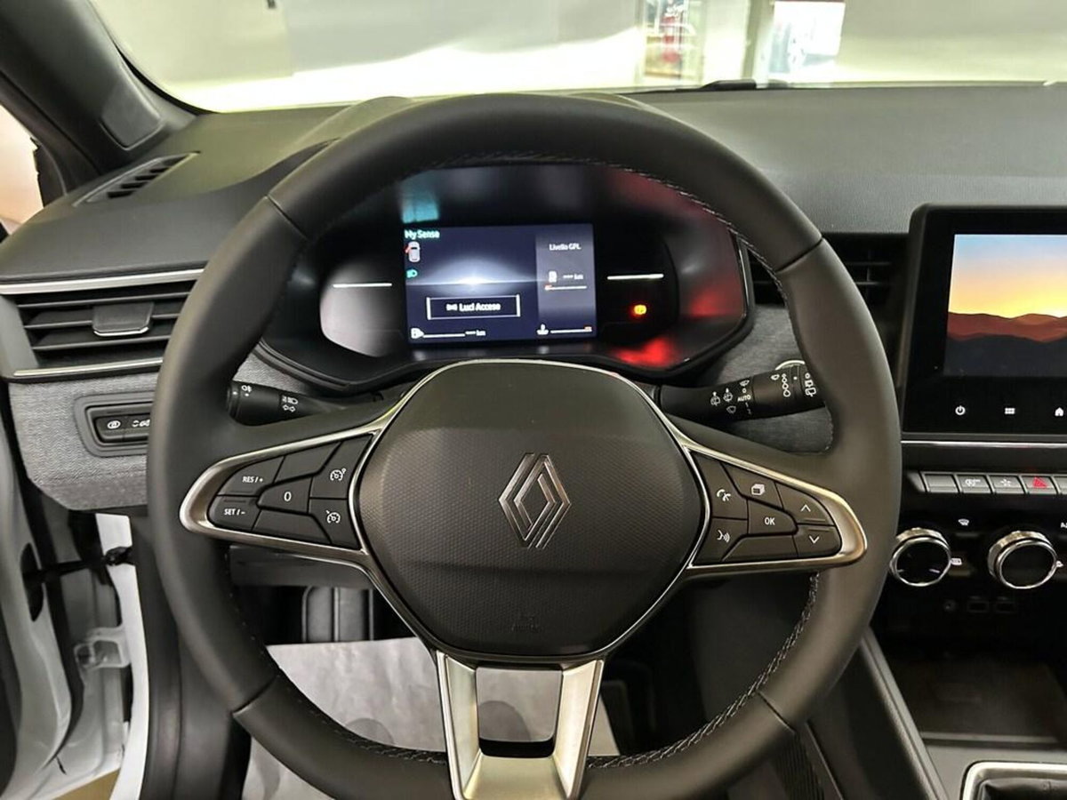 Renault Clio 1.0 eco-g Techno 100cv (11)