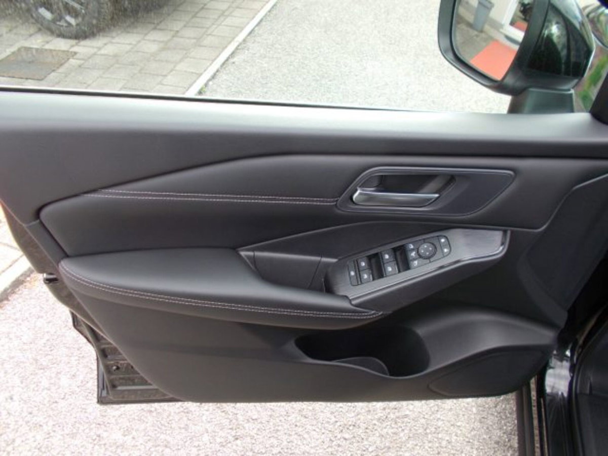 Nissan Qashqai 1.3 mhev Business 2wd 158cv xtronic (17)