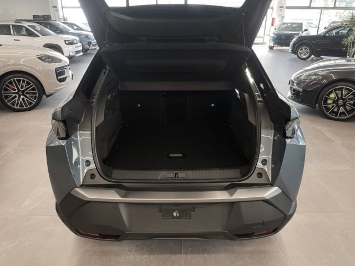 Peugeot 3008 1.2 hybrid GT Exclusive 145cv e-dcs6 (18)