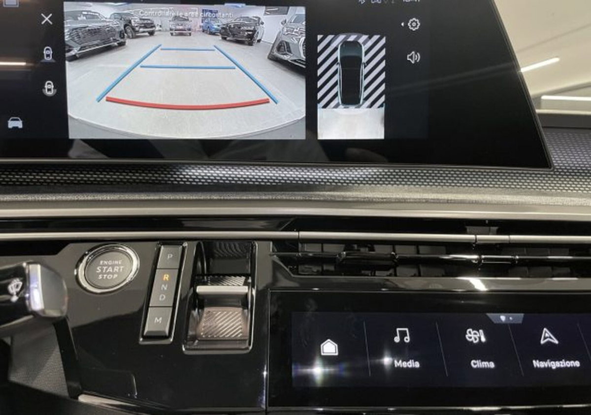 Peugeot 3008 1.2 hybrid GT Exclusive 145cv e-dcs6 (19)