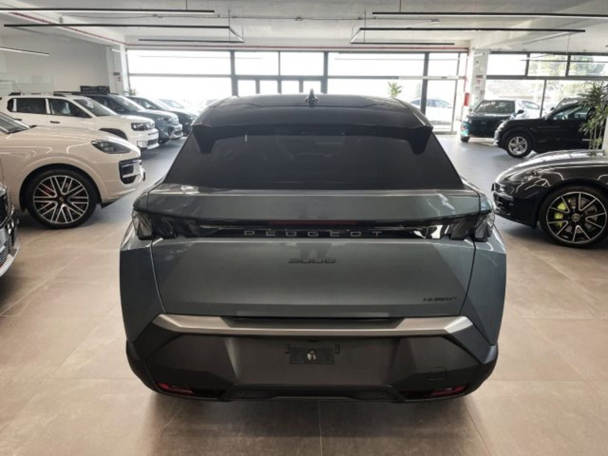 Peugeot 3008 1.2 hybrid GT Exclusive 145cv e-dcs6 (4)