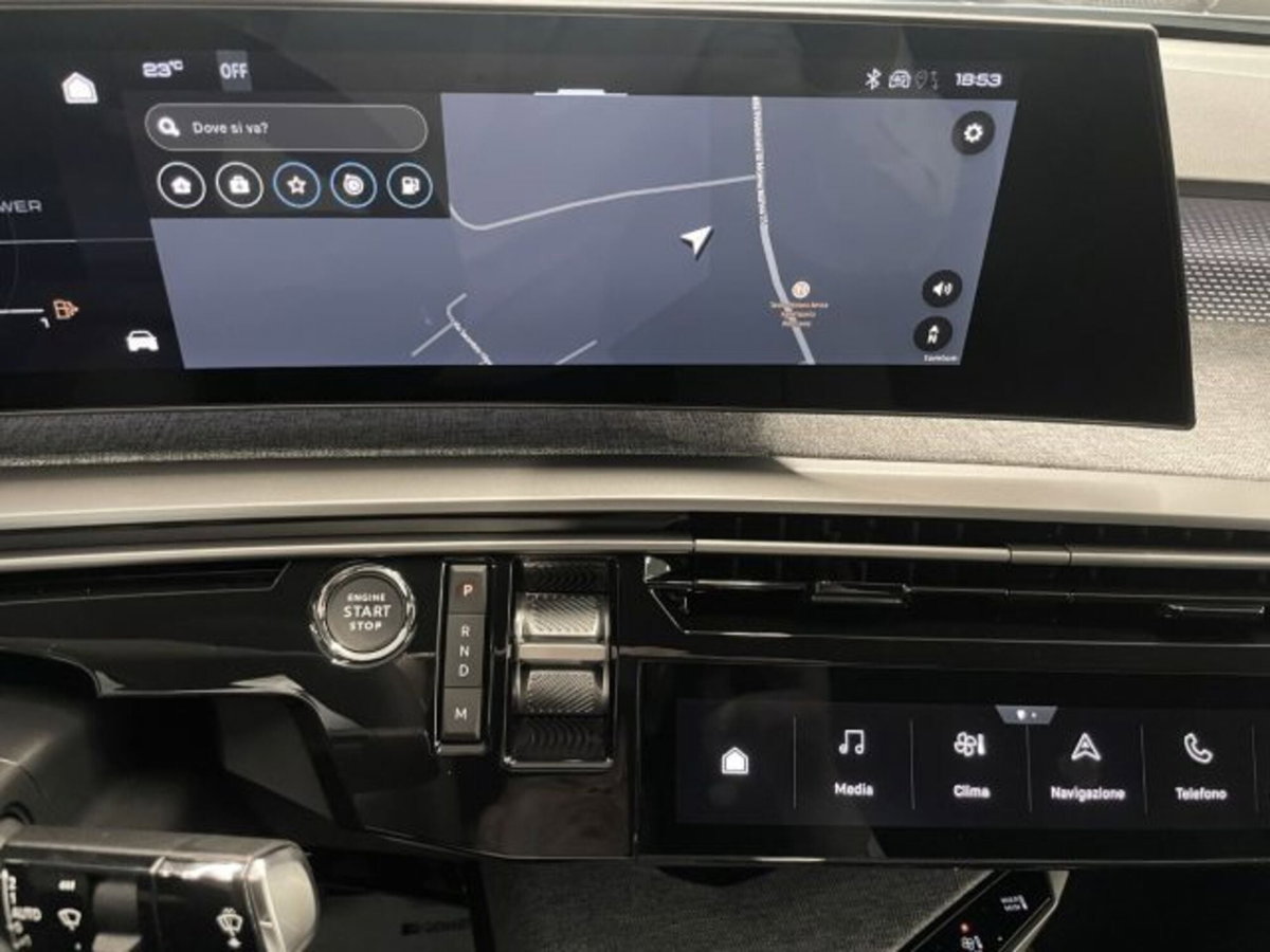 Peugeot 3008 1.2 hybrid GT Exclusive 145cv e-dcs6 (9)