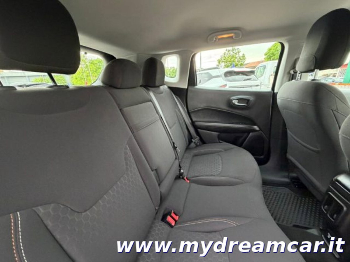 Jeep Compass 2.0 Multijet II aut. 4WD Longitude (17)