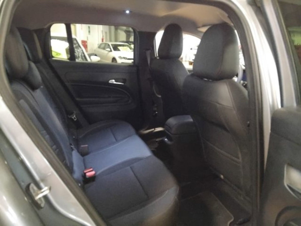 Jeep Avenger 1.2 turbo Summit fwd 100cv (10)