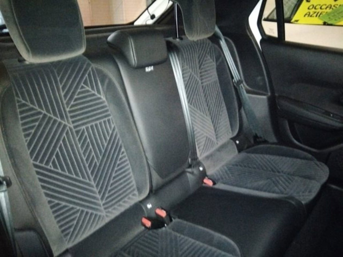 Lancia Ypsilon 1.2 mhev Edizione Limitata Cassina e-dct (11)