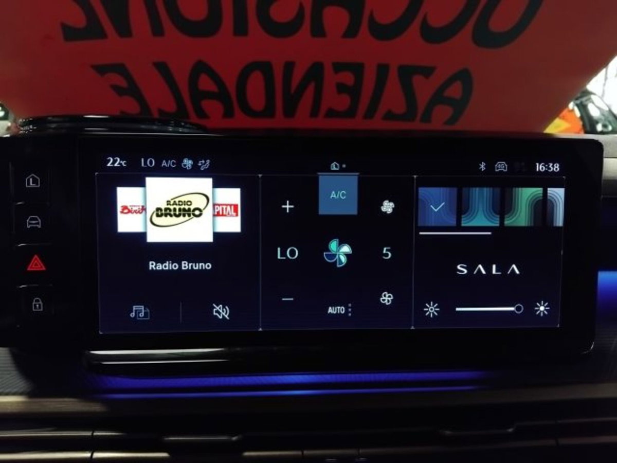Lancia Ypsilon 1.2 mhev Edizione Cassina e-dct (18)