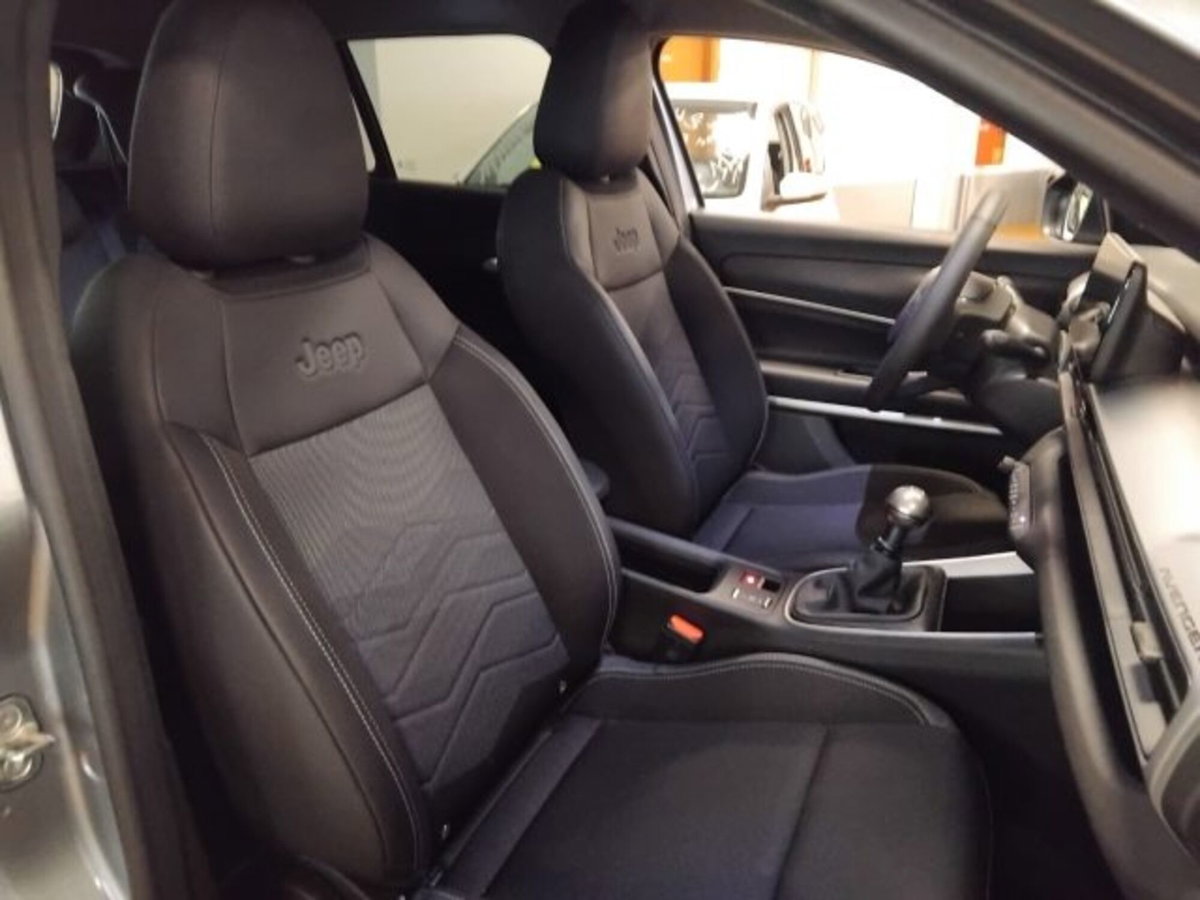 Jeep Avenger 1.2 turbo Summit fwd 100cv (13)