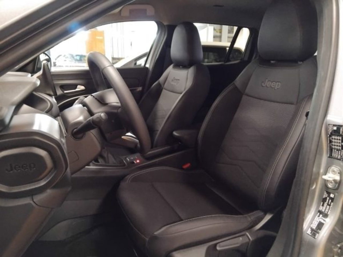 Jeep Avenger 1.2 turbo Summit fwd 100cv (15)