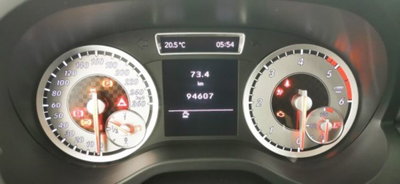 Mercedes-Benz Classe A 180 CDI BlueEFFICIENCY Sport (10)